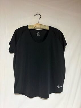 Nike Black Short Sleeve Athletic Tee with White Swoosh